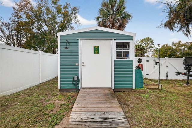 2225 ANGEL FISH LOOP, Leesburg, FL 34748