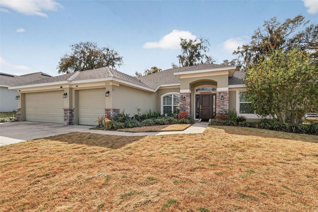 2225 ANGEL FISH LOOP, Leesburg, FL 34748