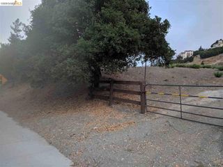 0 Redwood Rd, Oakland, CA 94619