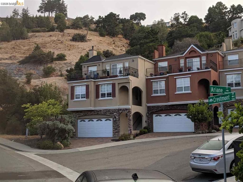 Image 31 of property listing at 0 0 Redwood Rd, Oakland, CA 94619