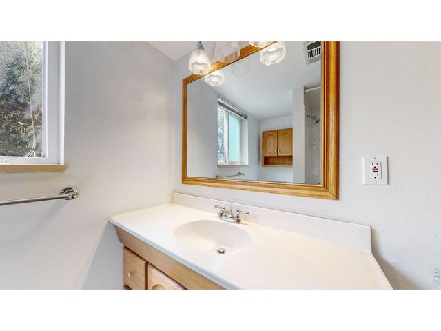 915 Yale Rd, Boulder, CO 80305