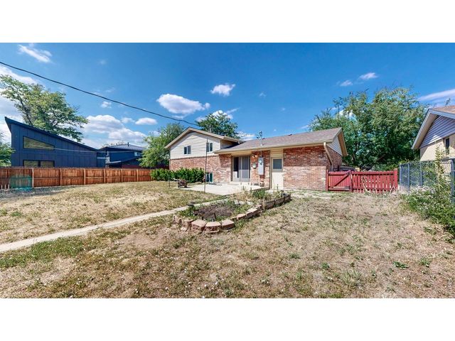 915 Yale Rd, Boulder, CO 80305