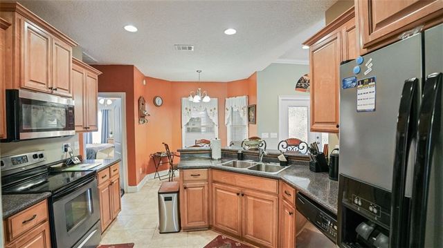 293 Stonington Lane, Jesup, GA 31546