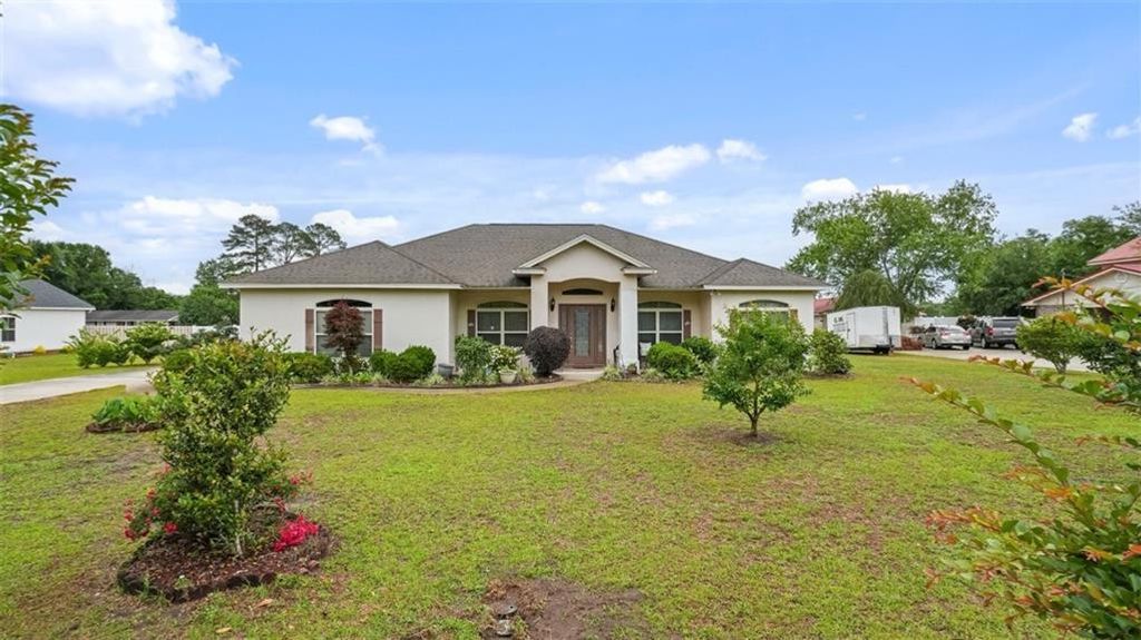 293 Stonington Lane, Jesup, GA 31546