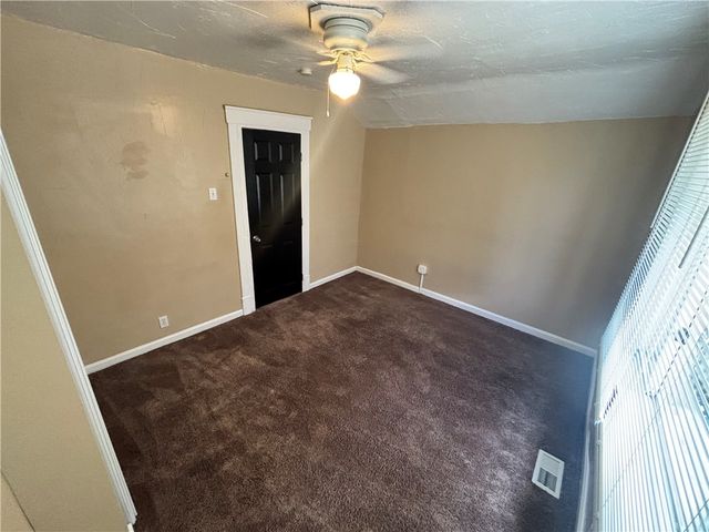 235 Arabella, Knoxville, PA 15210