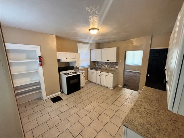 235 Arabella, Knoxville, PA 15210