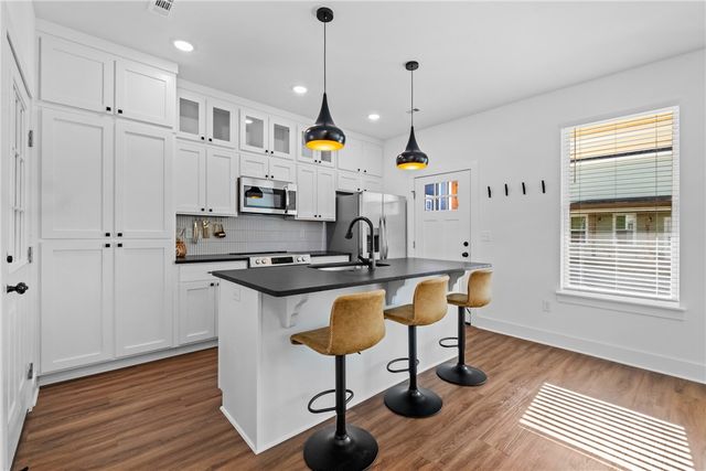 913 S Wichita Avenue, Fayetteville, AR 72704