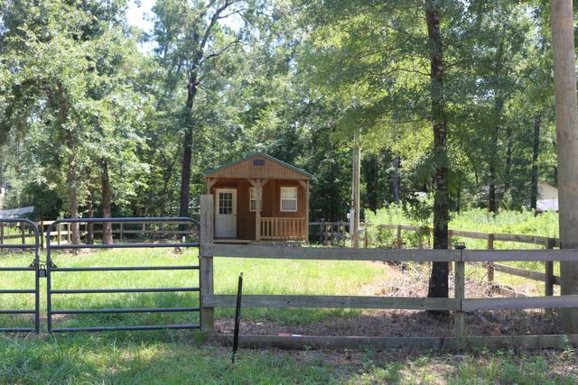175 Cloverdale, Livingston, TX 77351