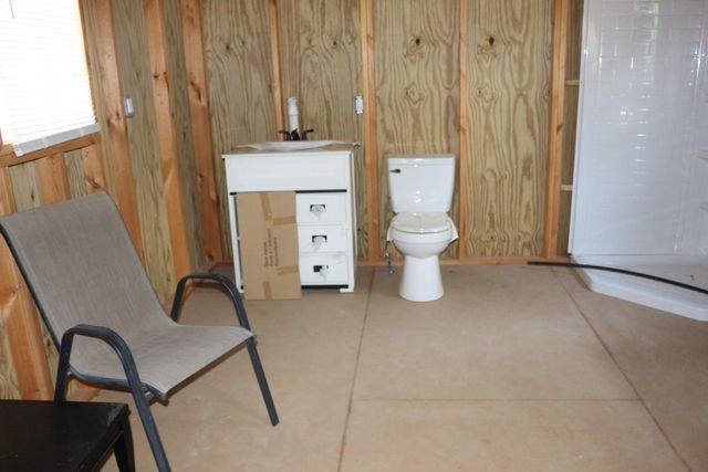 175 Cloverdale, Livingston, TX 77351