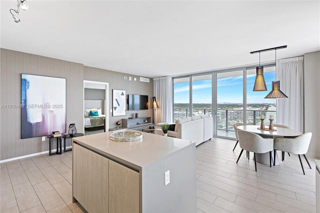 4010 S Ocean Drive R1701, Hollywood, FL 33019