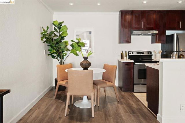 567 Oakland Ave 206, Oakland, CA 94611