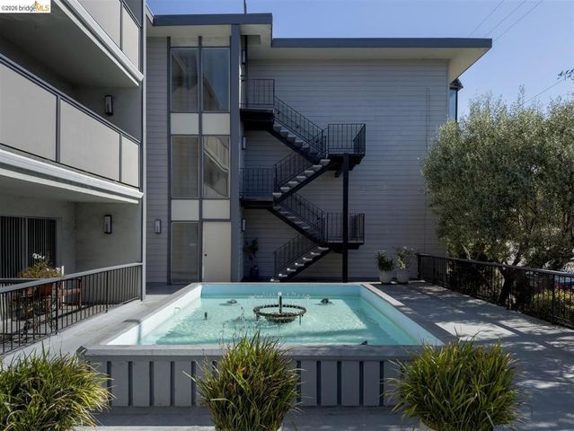 567 Oakland Ave 206, Oakland, CA 94611