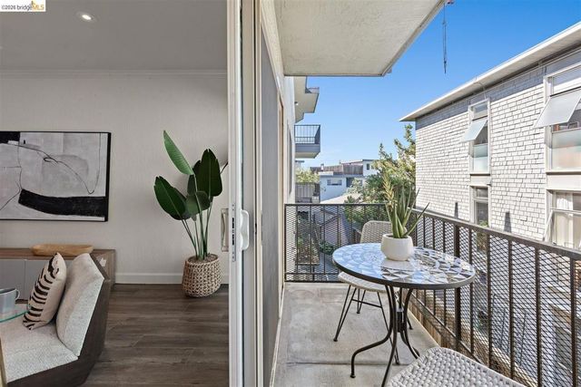 567 Oakland Ave 206, Oakland, CA 94611