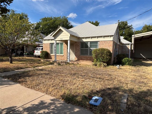 702 W Walnut Street, Coleman, TX 76834