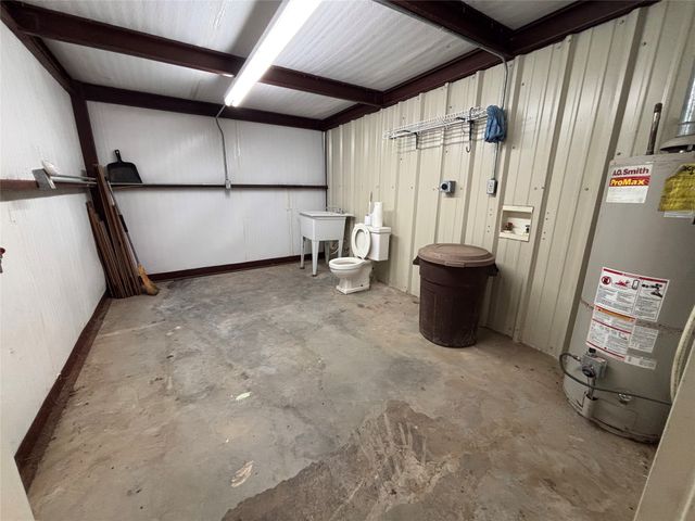 702 W Walnut Street, Coleman, TX 76834