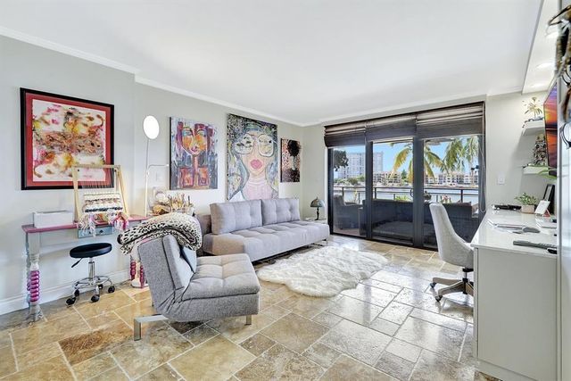 2300 Diana 203, Hallandale Beach, FL 33009