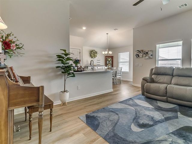 9013 Quapaw Creek Trail, Oklahoma City, OK 73160