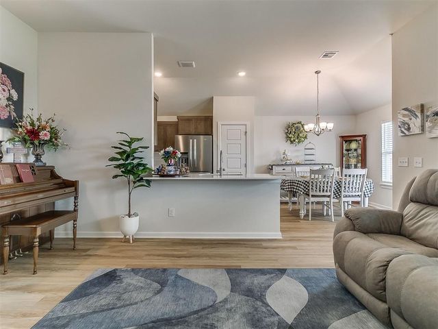 9013 Quapaw Creek Trail, Oklahoma City, OK 73160