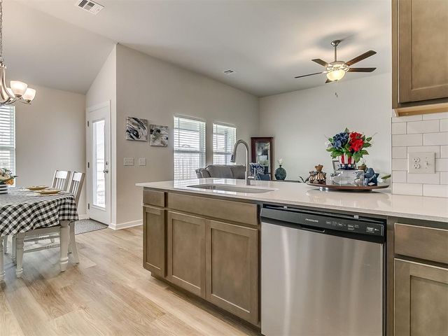 9013 Quapaw Creek Trail, Oklahoma City, OK 73160