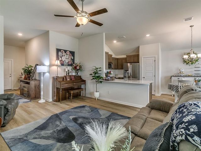 9013 Quapaw Creek Trail, Oklahoma City, OK 73160