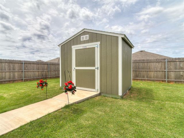 9013 Quapaw Creek Trail, Oklahoma City, OK 73160