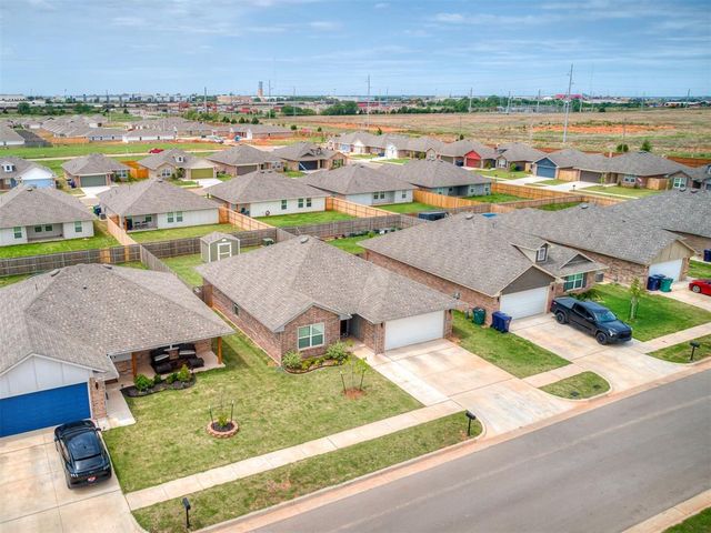 9013 Quapaw Creek Trail, Oklahoma City, OK 73160