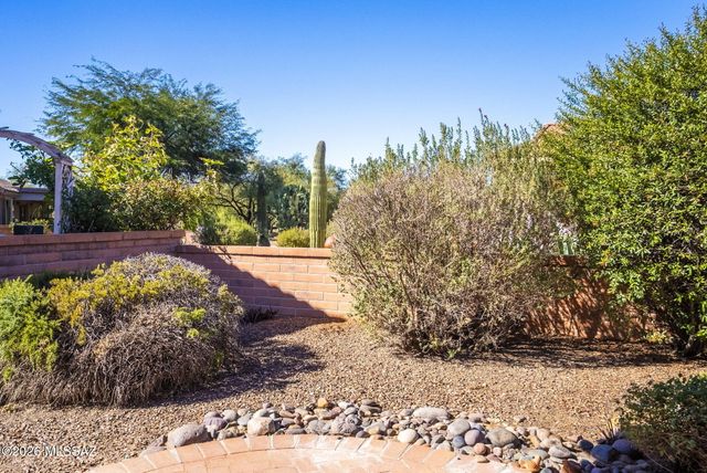 1955 E Cliff Swallow Trail, Green Valley, AZ 85614