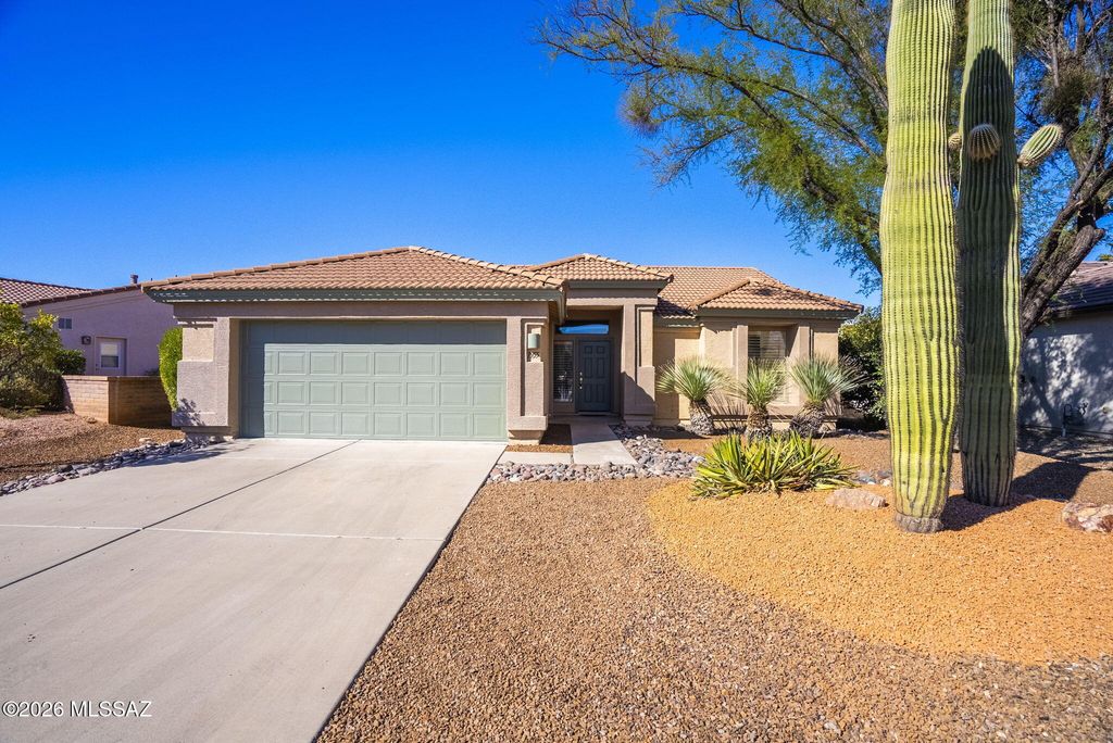 1955 E Cliff Swallow Trail, Green Valley, AZ 85614