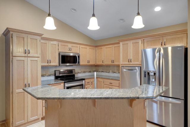 2857 117th Avenue NW, Coon Rapids, MN 55433