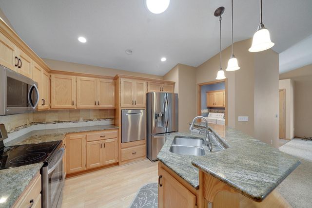 2857 117th Avenue NW, Coon Rapids, MN 55433