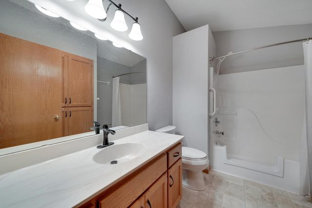 2857 117th Avenue NW, Coon Rapids, MN 55433