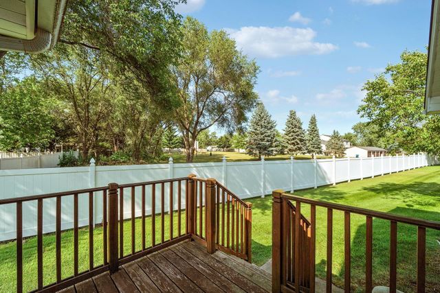 2857 117th Avenue NW, Coon Rapids, MN 55433