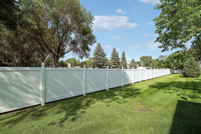 2857 117th Avenue NW, Coon Rapids, MN 55433
