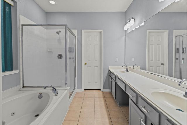127 Saint Finans Way, Houston, TX 77015