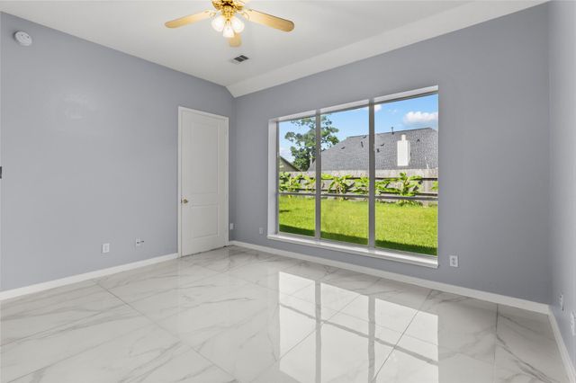 127 Saint Finans Way, Houston, TX 77015