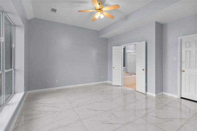 127 Saint Finans Way, Houston, TX 77015