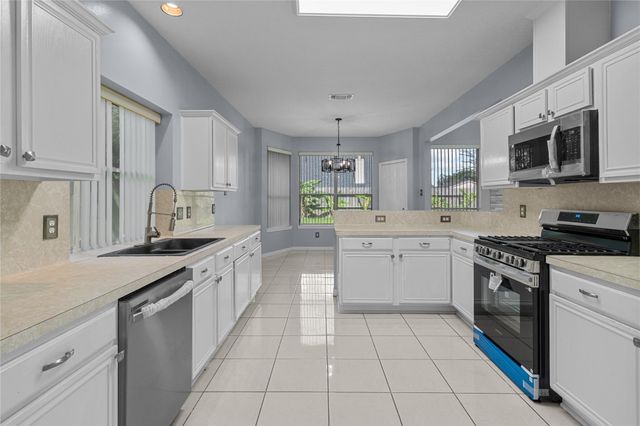 127 Saint Finans Way, Houston, TX 77015