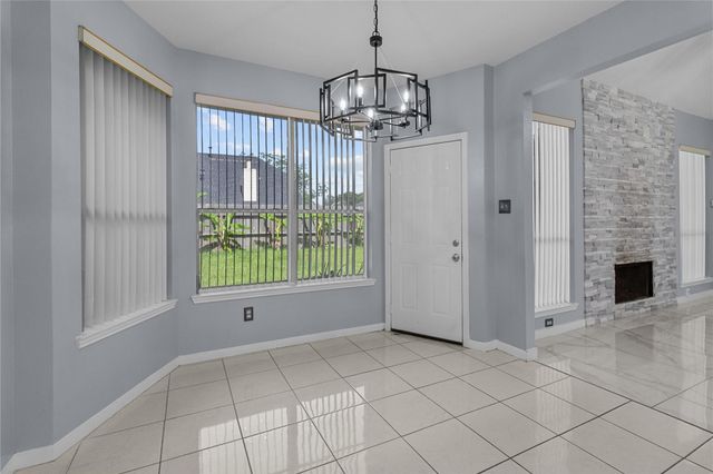 127 Saint Finans Way, Houston, TX 77015