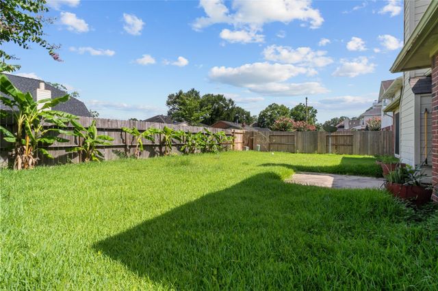 127 Saint Finans Way, Houston, TX 77015