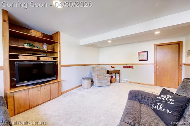 343 Cobblestone Court, Brighton, MI 48116