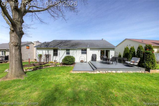 343 Cobblestone Court, Brighton, MI 48116