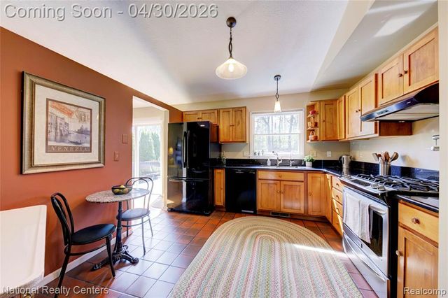 343 Cobblestone Court, Brighton, MI 48116