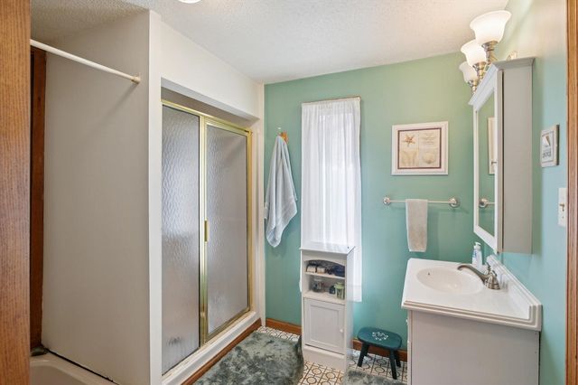 1375 Woodland Beach, Battle Creek, MI 49014