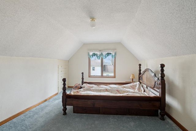 1375 Woodland Beach, Battle Creek, MI 49014