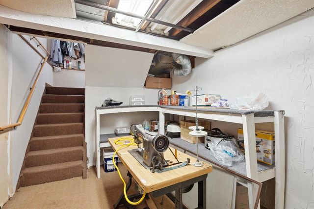 1375 Woodland Beach, Battle Creek, MI 49014