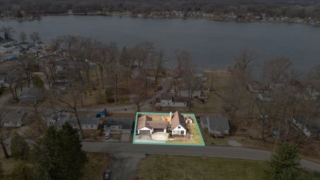 1375 Woodland Beach, Battle Creek, MI 49014