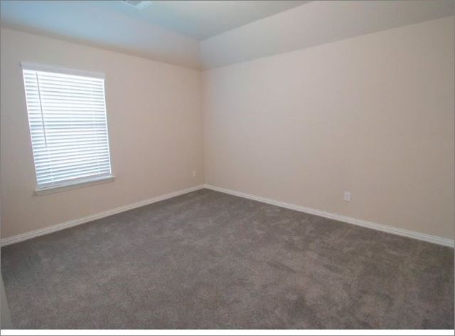 535 Hilllcrest Circle, Justin, TX 76247
