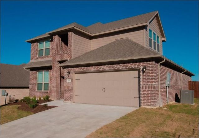 535 Hilllcrest Circle, Justin, TX 76247