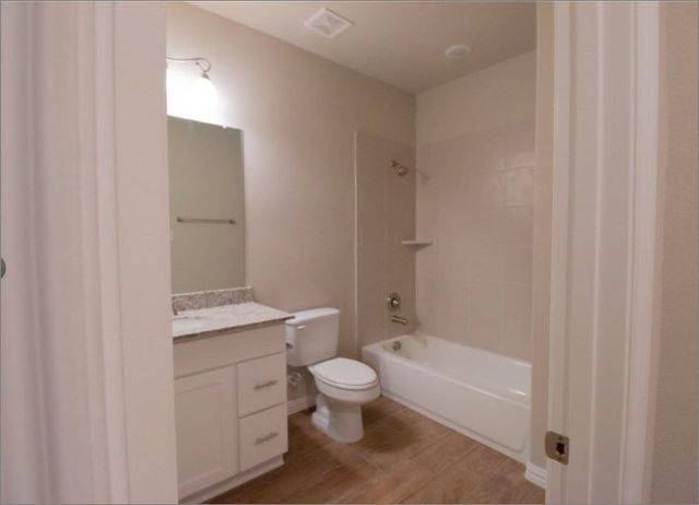 535 Hilllcrest Circle, Justin, TX 76247