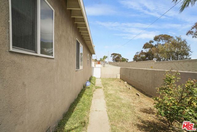 11731 Cimarron Avenue, Hawthorne, CA 90250